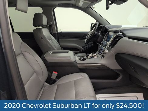 Used 2020 Chevrolet Suburban LT image 15