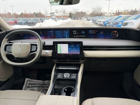 Used 2025 Lincoln Nautilus Premier w/ Equipment Group 102A image 37