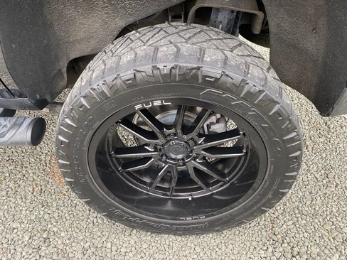 Used 2021 Chevrolet Tahoe Z71 w/ Z71 Signature Package image 27