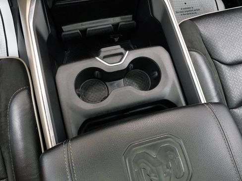 Used 2022 RAM 1500 Laramie AWD/4WD image 35