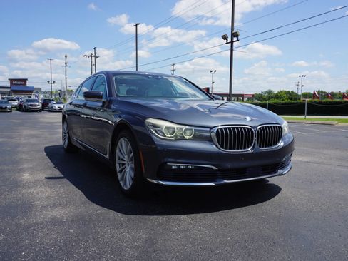 Used 2016 BMW 740i RWD image 3