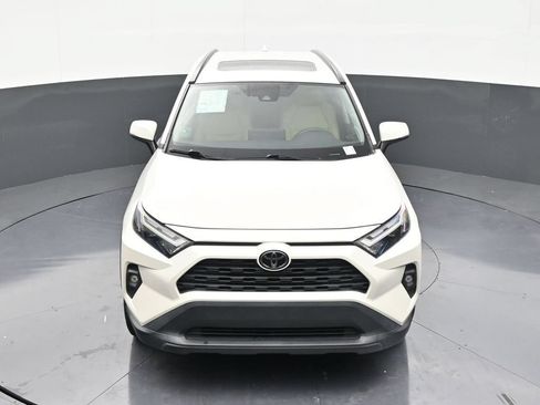 Used 2022 Toyota RAV4 XLE Premium FWD image 20
