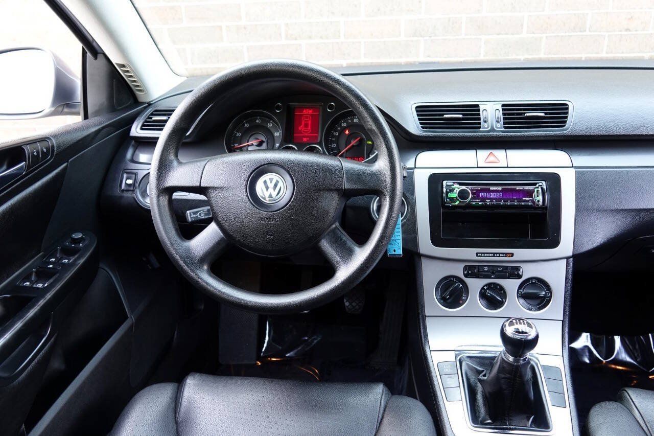 Used 2007 Volkswagen Passat 2.0T FWD image 75