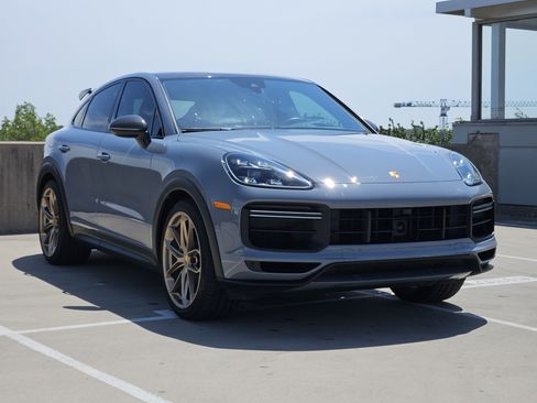 Used 2023 Porsche Cayenne Turbo GT AWD/4WD image 10
