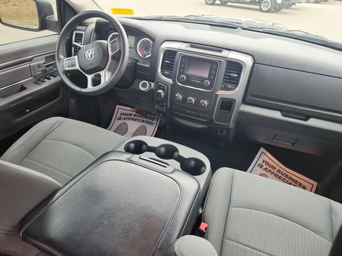 Used 2021 RAM 1500 Classic SLT image 24