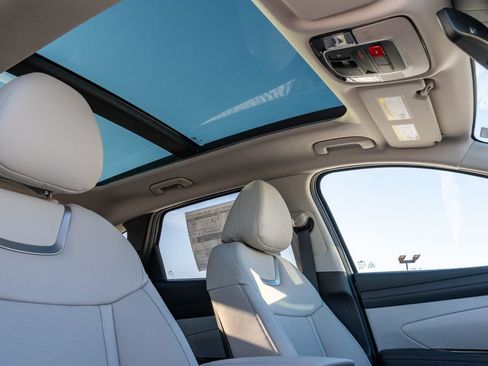 New 2025 Hyundai Tucson Limited image 12