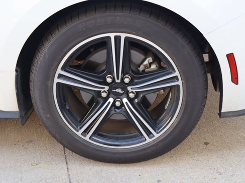 Used 2025 Ford Mustang Premium RWD image 27
