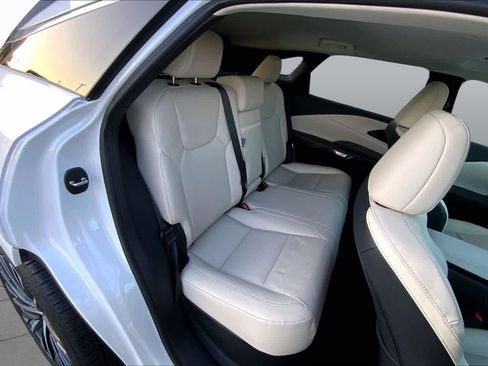 Used 2024 Lexus RX 350 Premium Plus w/ Convenience Package FWD image 17