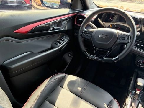 Used 2025 Chevrolet TrailBlazer RS w/ Convenience Package image 30