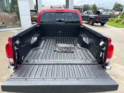 Used 2023 Toyota Tacoma SR5 AWD/4WD image 24