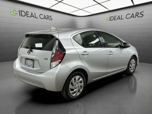 Used 2015 Toyota Prius C Two FWD image 5