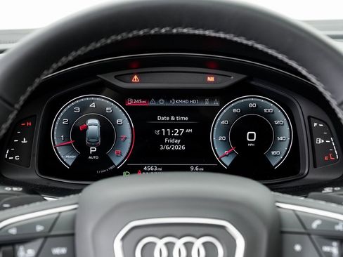 Used 2025 Audi Q7 3.0T Premium Plus w/ Premium Plus Package image 14