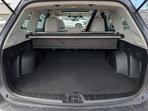Used 2024 Subaru Forester Premium AWD/4WD image 14