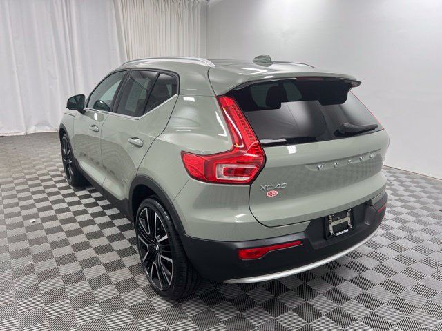 Certified 2023 Volvo XC40 B5 Ultimate w/ Protection Package Premier AWD/4WD image 6