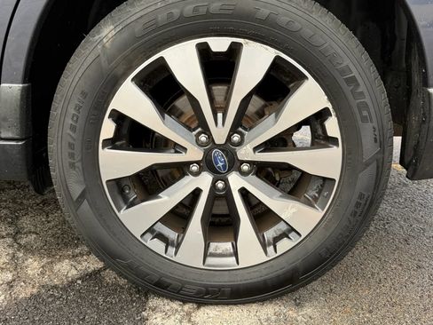 Used 2017 Subaru Outback 2.5i Limited AWD/4WD image 31