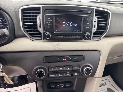 Used 2017 Kia Sportage LX FWD image 22