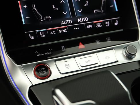 Used 2025 Audi RS 7 performance Sportback AWD/4WD image 27