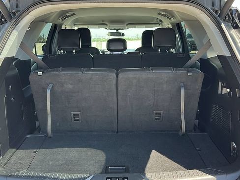 Used 2023 Ford Explorer XLT w/ Equipment Group 202A RWD image 35