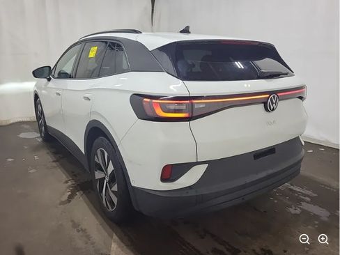 Used 2024 Volkswagen ID.4 2WD image 2