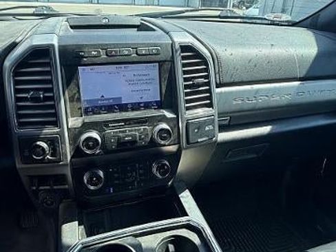 Used 2021 Ford F350 Platinum AWD/4WD image 7