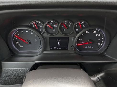 Used 2022 Chevrolet Silverado 1500 Custom image 2