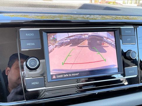 Used 2024 Volkswagen Taos S w/ MDO Package image 27