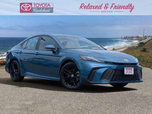Used 2026 Toyota Camry SE FWD image 1