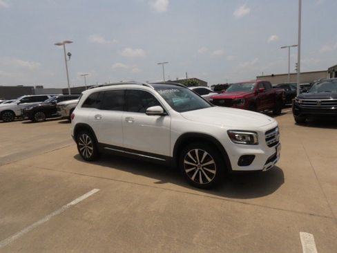 Used 2023 Mercedes-Benz GLB 250 image 6