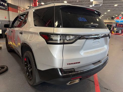 Used 2021 Chevrolet Traverse Premier w/ Redline Edition AWD/4WD image 4