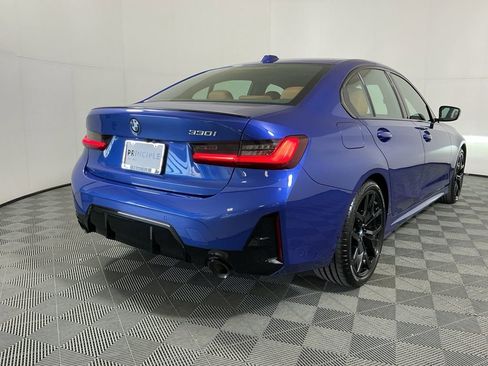 Certified 2025 BMW 330i Sedan w/ M Sport Package RWD image 5