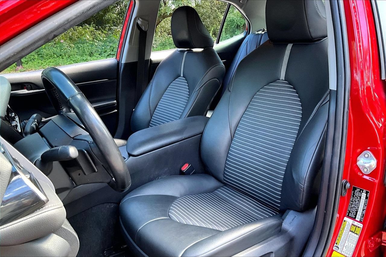 Used 2024 Toyota Camry SE FWD image 18