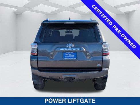 Used 2018 Toyota 4Runner SR5 Premium image 5
