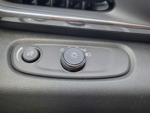 New 2026 Buick Envista Preferred FWD image 18