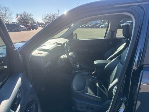 Used 2023 Ford Maverick Lariat w/ Lariat Luxury Package image 15