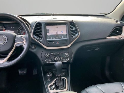 Used 2016 Jeep Cherokee Limited AWD/4WD image 9