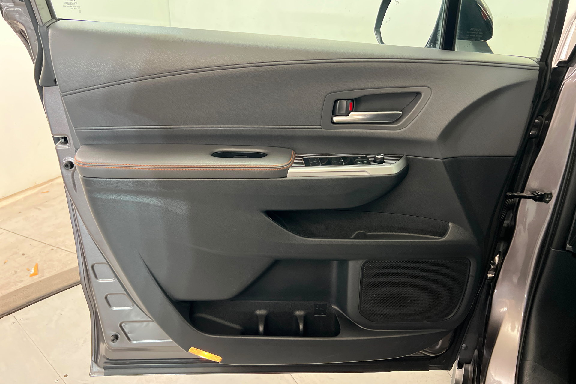 Used 2022 Toyota Sienna XSE w/ XSE Plus Package FWD image 15