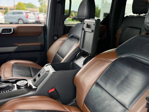 Used 2023 Ford Bronco Outer Banks w/ Sasquatch Package AWD/4WD image 28