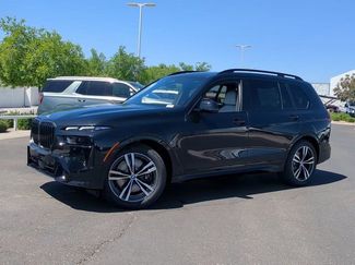 Used 2025 BMW X7 xDrive40i w/ M Sport Package AWD/4WD video 2