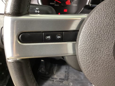 Used 2006 Ford Mustang GT RWD image 16