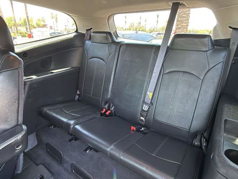 Used 2017 Chevrolet Traverse LT AWD/4WD image 29