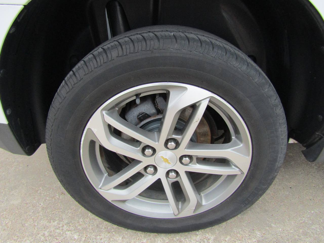Used 2017 Chevrolet Equinox Premier w/ Enhanced Convenience Package AWD/4WD image 7