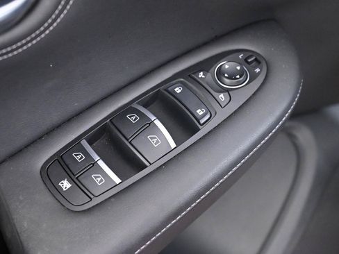 Used 2023 INFINITI QX55 Essential AWD/4WD image 18