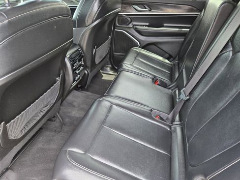 Used 2021 Jeep Grand Cherokee L Limited AWD/4WD image 10