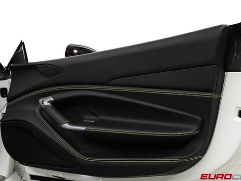 Used 2022 Ferrari F8 Tributo RWD image 29