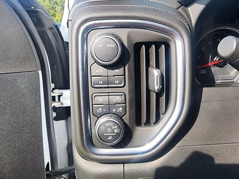 Used 2022 Chevrolet Silverado 2500 LTZ image 17