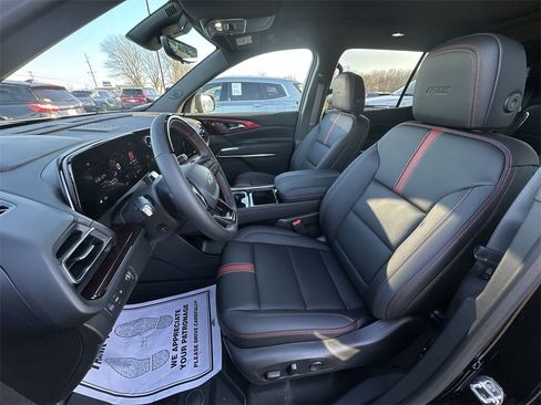 Used 2025 Chevrolet Traverse RS w/ LPO, Floor Liner Package image 11