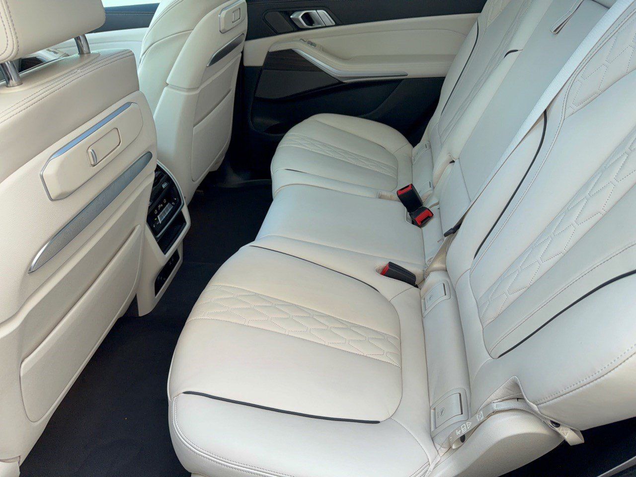 Used 2025 BMW X7 M60i w/ Executive Package AWD/4WD image 25