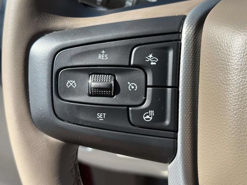 Used 2023 GMC Yukon Denali AWD/4WD image 17
