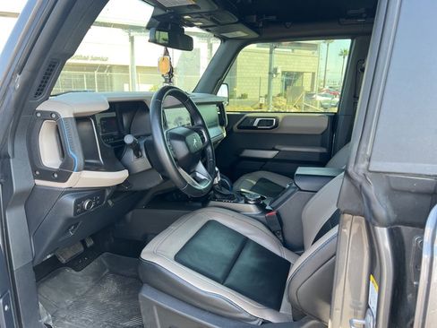Used 2022 Ford Bronco Wildtrak image 14