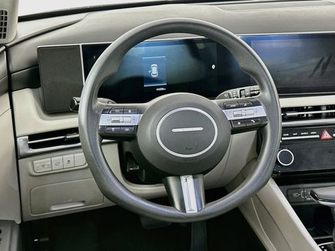 Used 2025 Hyundai Tucson SEL FWD image 18